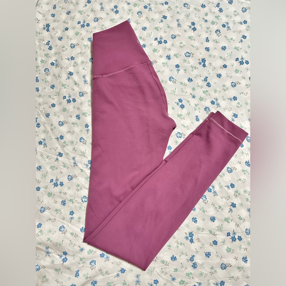 Lululemon Wonder Under High Rise Leggings Size 2 — Excellent Condition - Picture 3 of 10